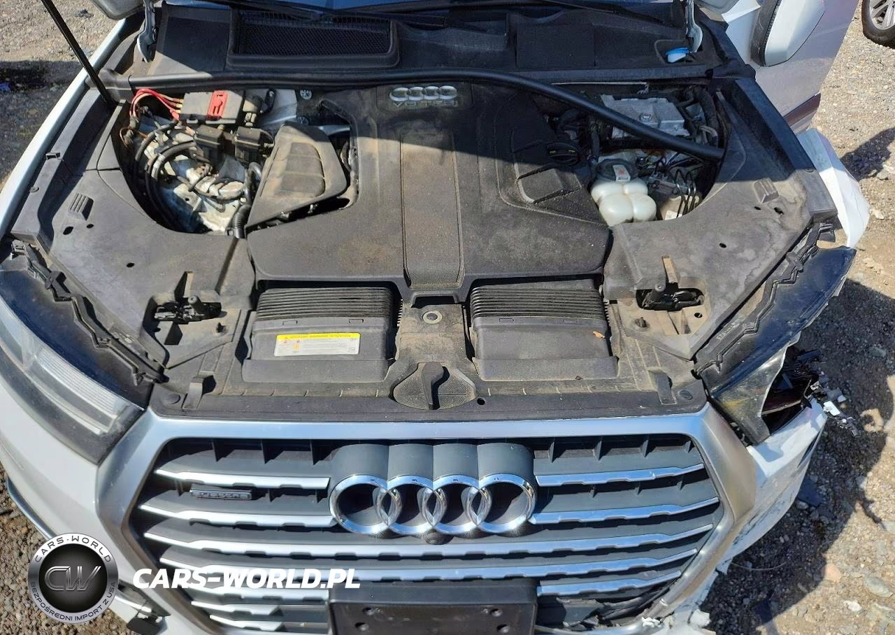 2018 Audi Q7 Premium Plus VIN:WA1LAAF78JD043350 - 12