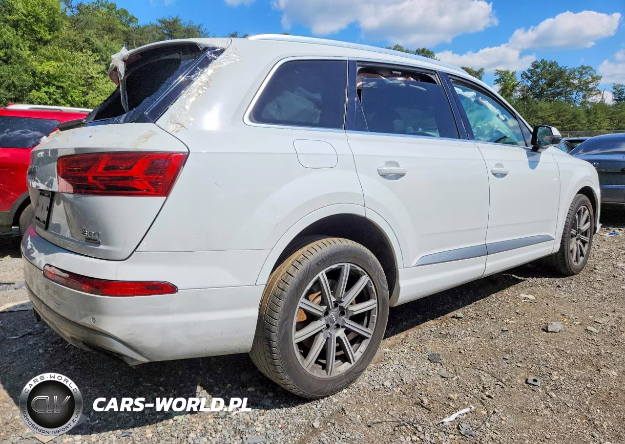 2018 Audi Q7 Premium Plus VIN:WA1LAAF78JD043350 - 3