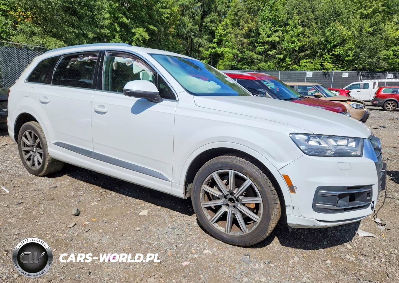 2018 Audi Q7 Premium Plus VIN:WA1LAAF78JD043350 - 4