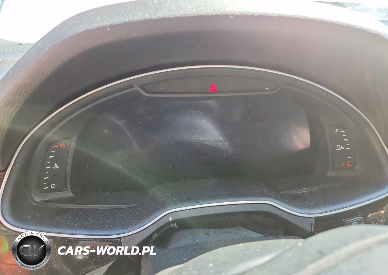 2018 Audi Q7 Premium Plus VIN:WA1LAAF78JD043350 - 9