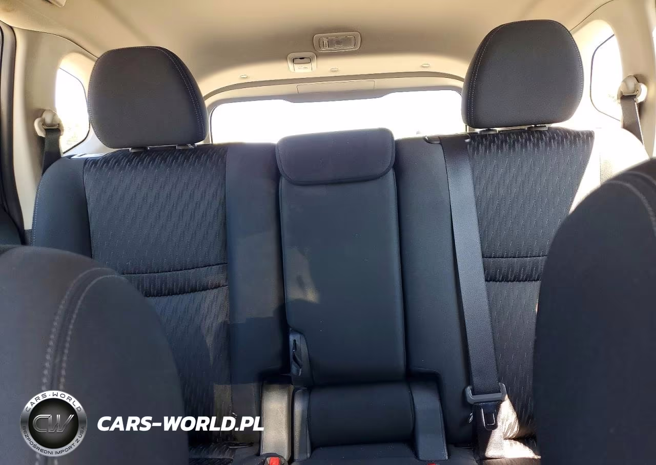 2019 Nissan Rogue S VIN:KNMAT2MVXKP544951 - 10