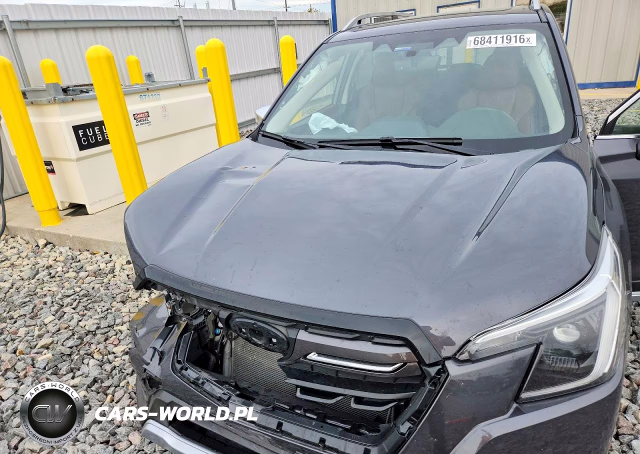 2023 Subaru Forester Touring VIN:JF2SKARC7PH412953 - 11