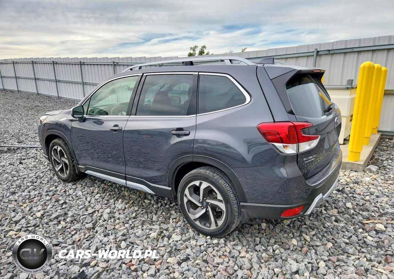 2023 Subaru Forester Touring VIN:JF2SKARC7PH412953 - 2