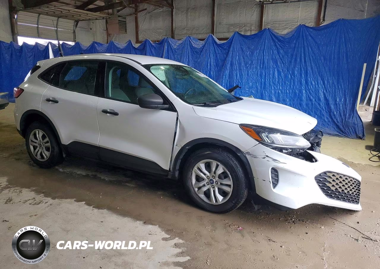 2021 Ford Escape S VIN:1FMCU9F65MUB10666 - 4