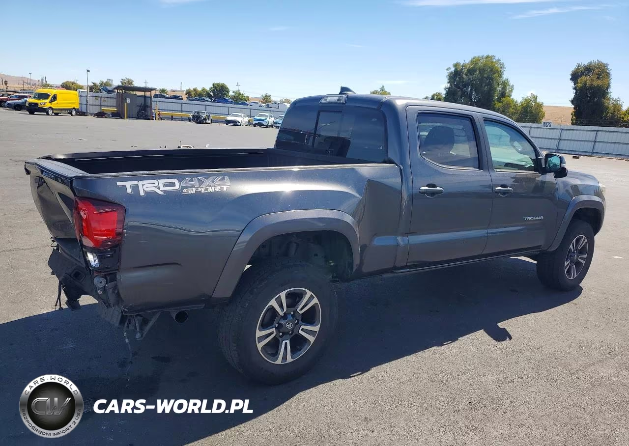 2018 Toyota Tacoma Trd Sport VIN:3TMDZ5BN4JM047852 - 3