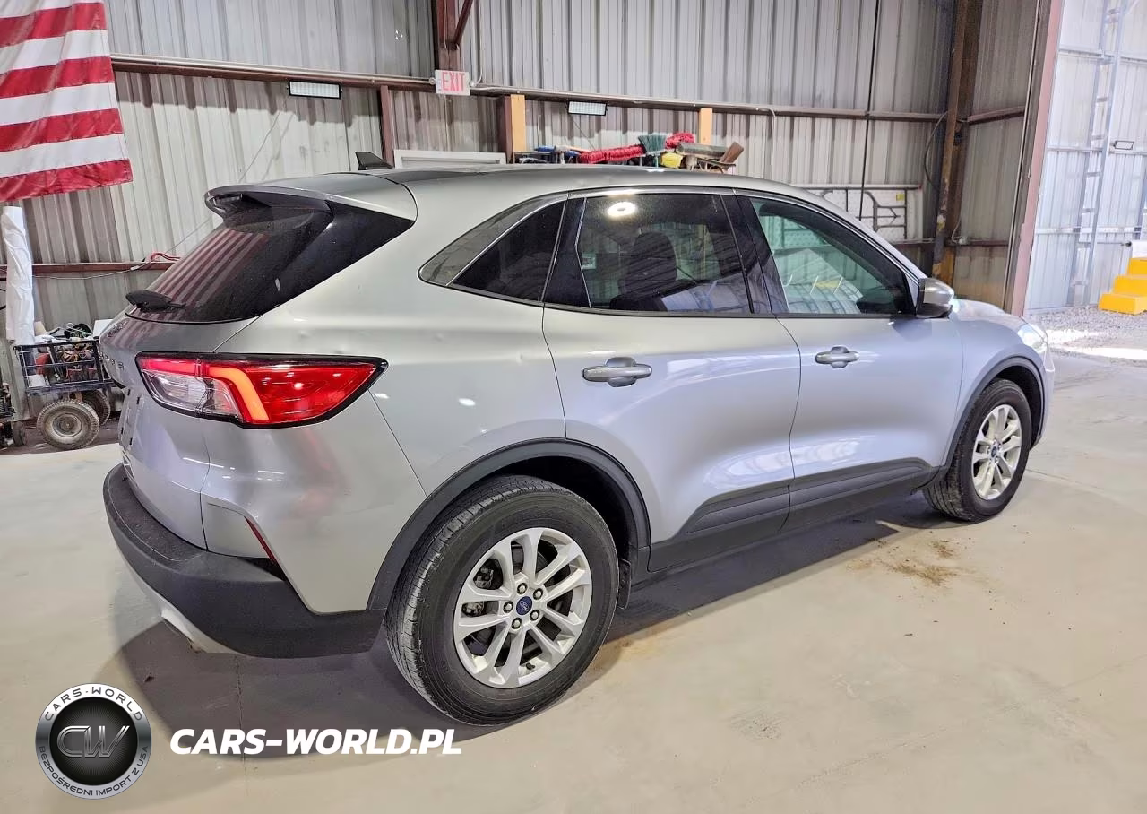2021 Ford Escape Se VIN:1FMCU0G60MUB18653 - 3
