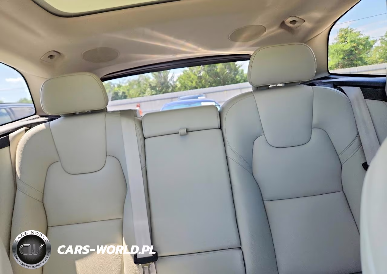 2023 Volvo Xc60 Plus VIN:YV4L12RN1P1267850 - 10