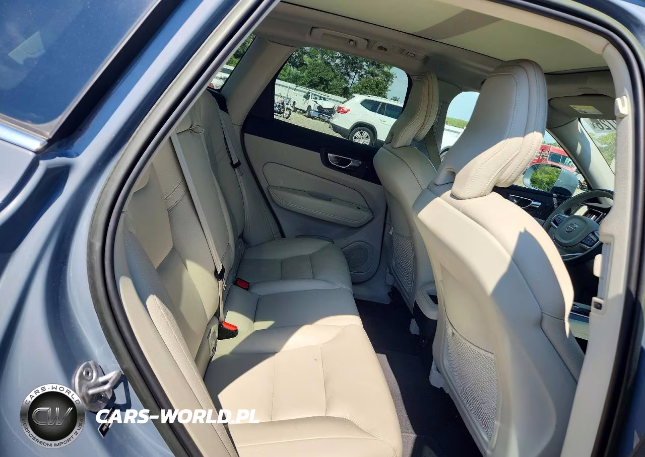 2023 Volvo Xc60 Plus VIN:YV4L12RN1P1267850 - 11