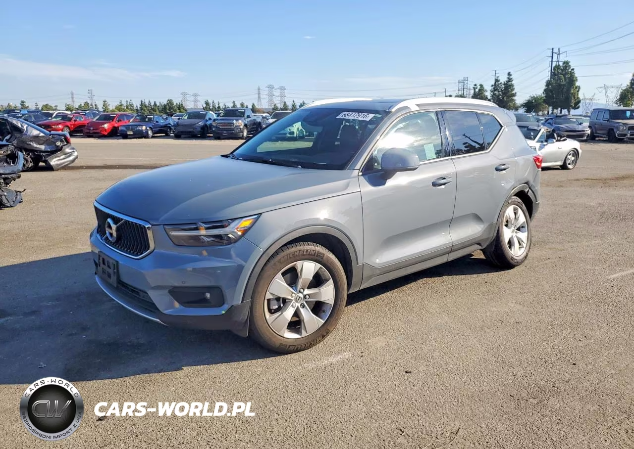 2021 Volvo Xc40 T5 Momentum