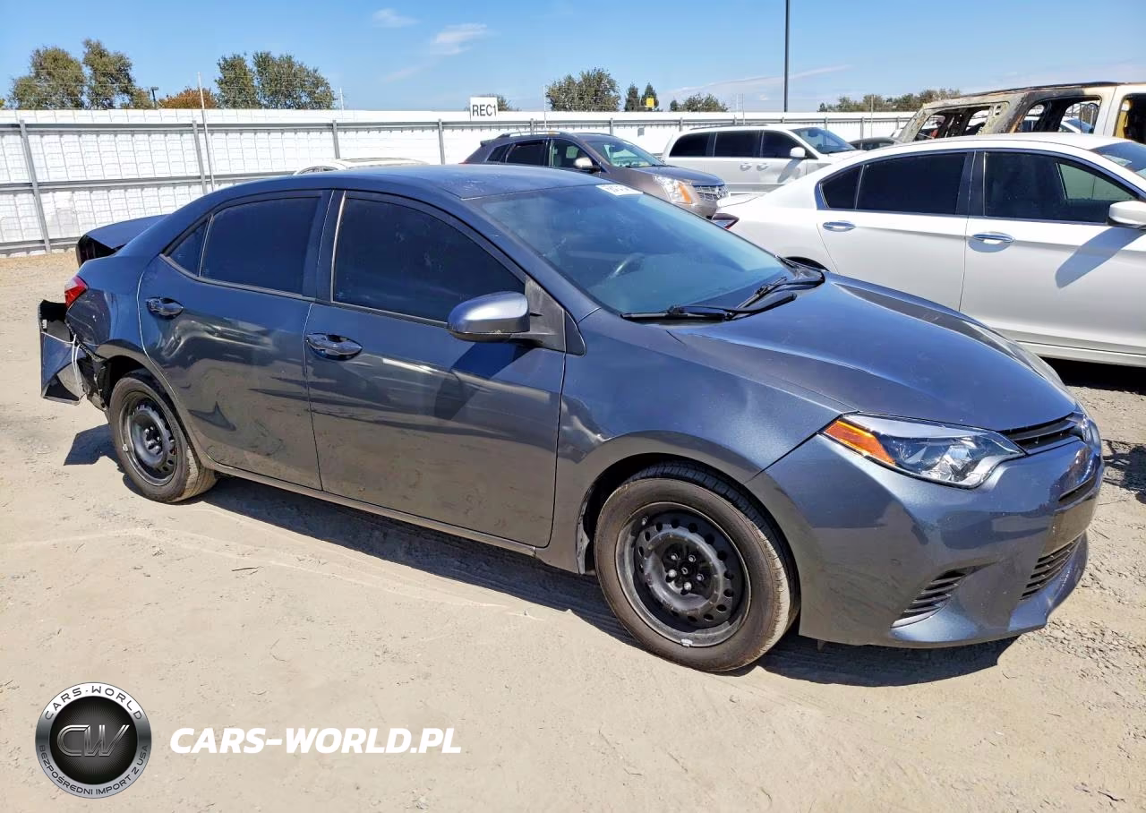 2015 Toyota Corolla Le VIN:5YFBURHE6FP202776 - 4