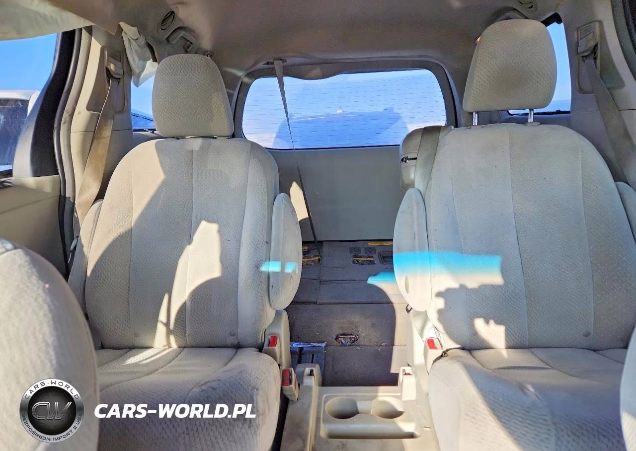 2013 Toyota Sienna Le VIN:5TDKK3DC5DS312598 - 10