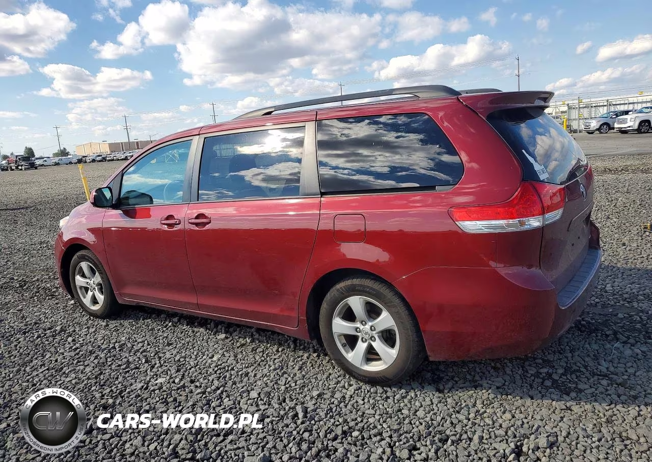 2013 Toyota Sienna Le VIN:5TDKK3DC5DS312598 - 2