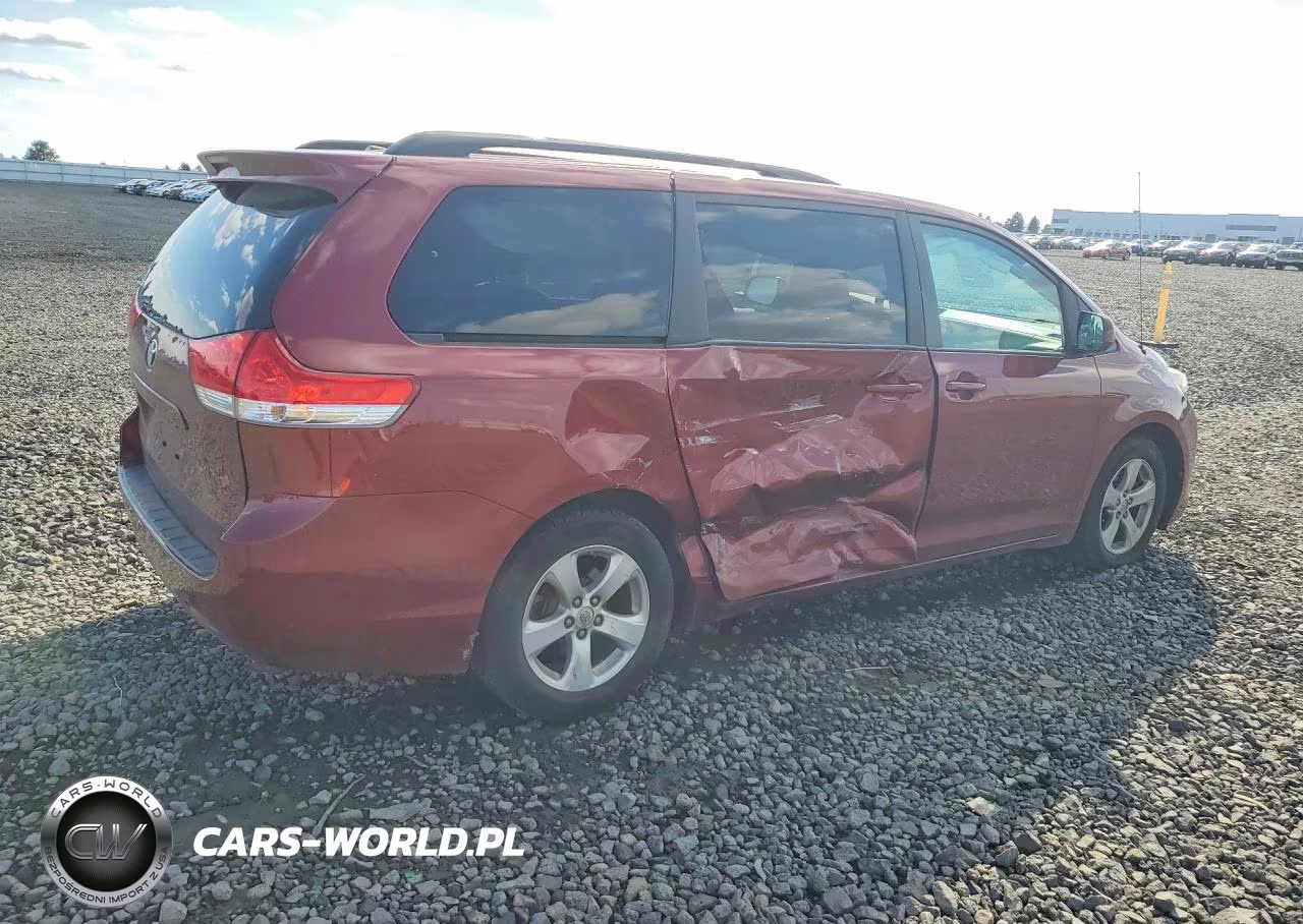 2013 Toyota Sienna Le VIN:5TDKK3DC5DS312598 - 3