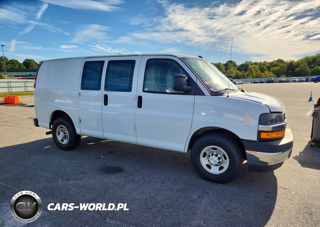 2019 Chevrolet Express G3500 VIN:1GCZGGFG6K1308125 - 4