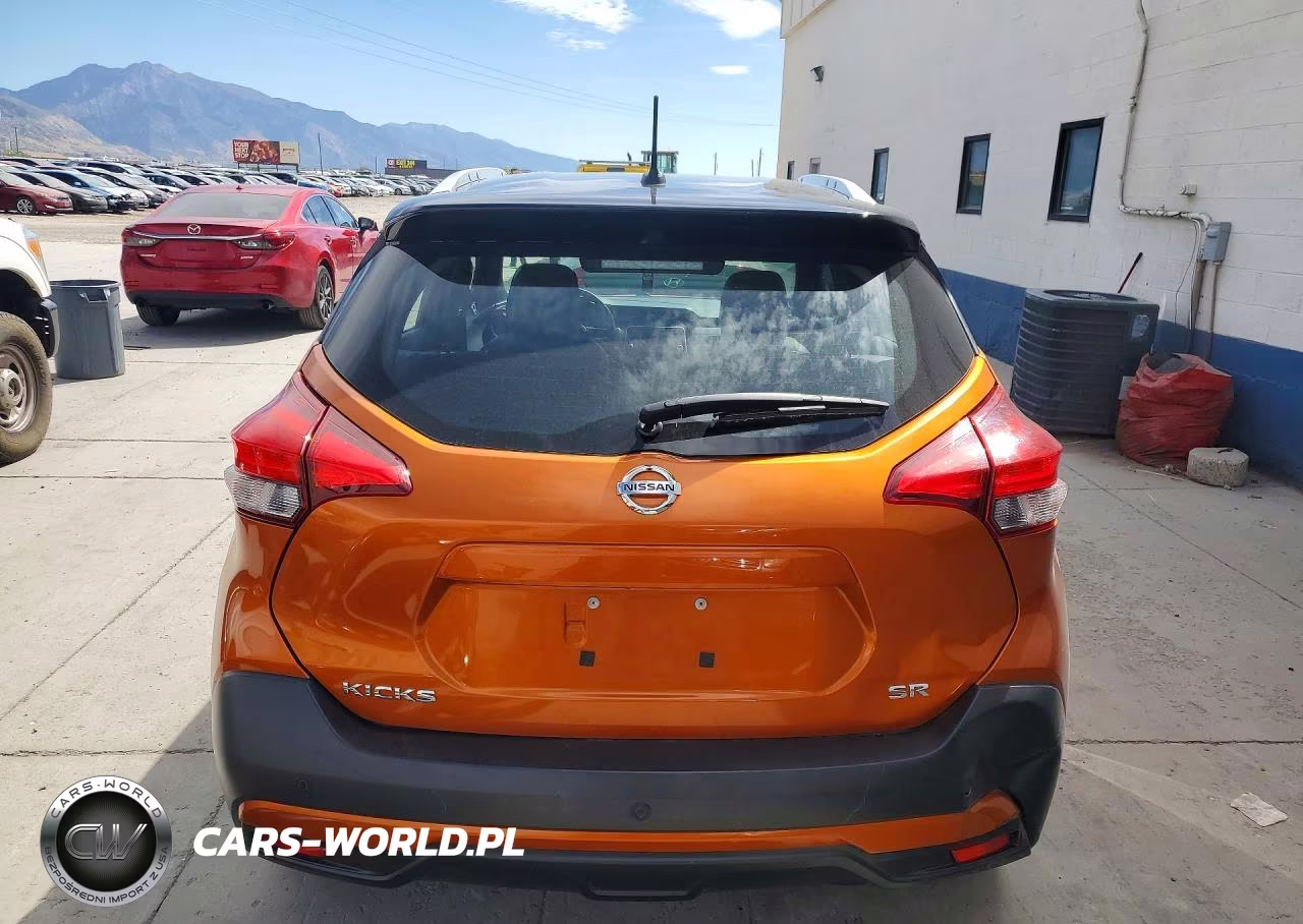 2018 Nissan Kicks Sr VIN:3N1CP5CU2JL546424 - 6