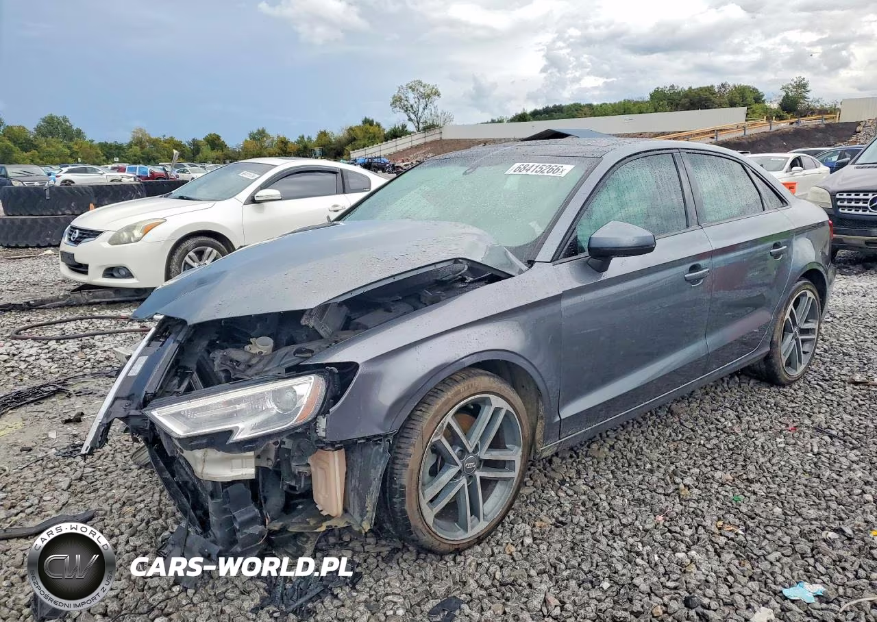 2018 Audi A3 Premium VIN:WAUAUGFF9J1083921 - 1
