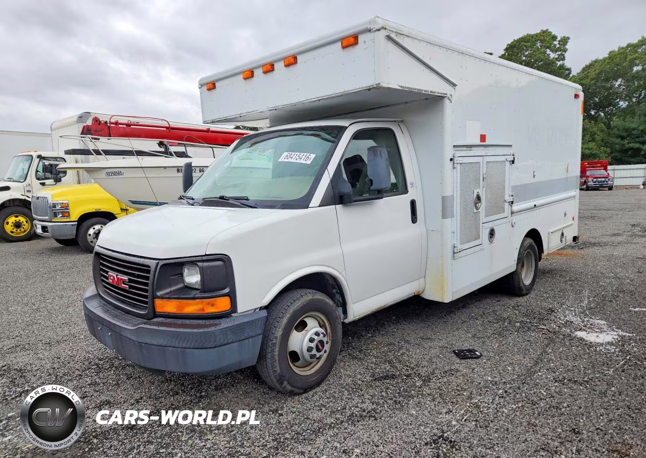 2007 GMC Savana Cutaway G3500