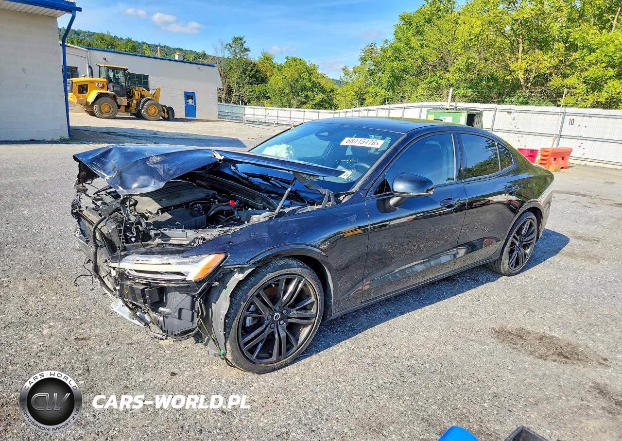 2023 Volvo S60 Plus – zdjęcie 1 z 12