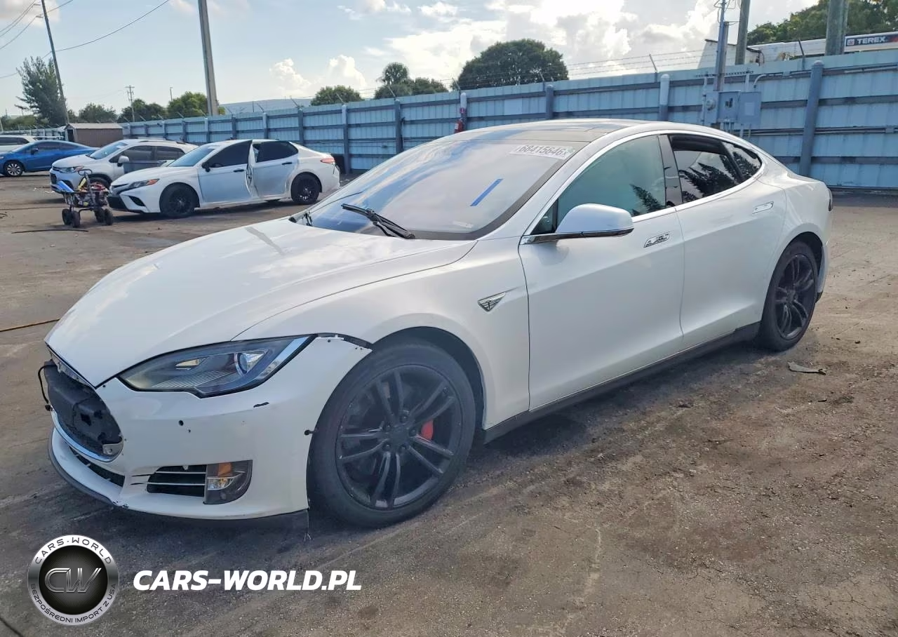 2015 Tesla Model S 70D VIN:5YJSA1S22FF096735 - 1