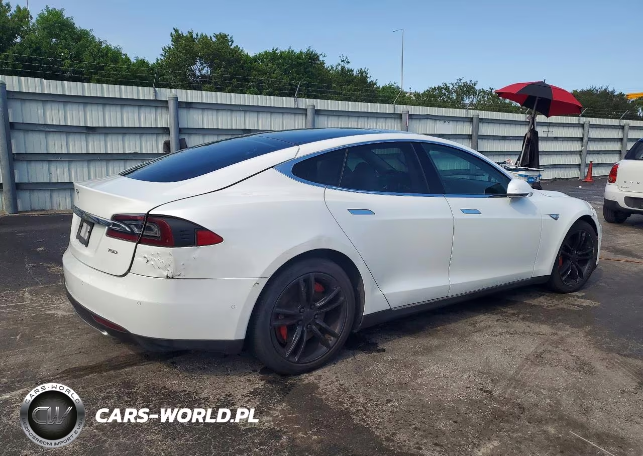 2015 Tesla Model S 70D VIN:5YJSA1S22FF096735 - 3