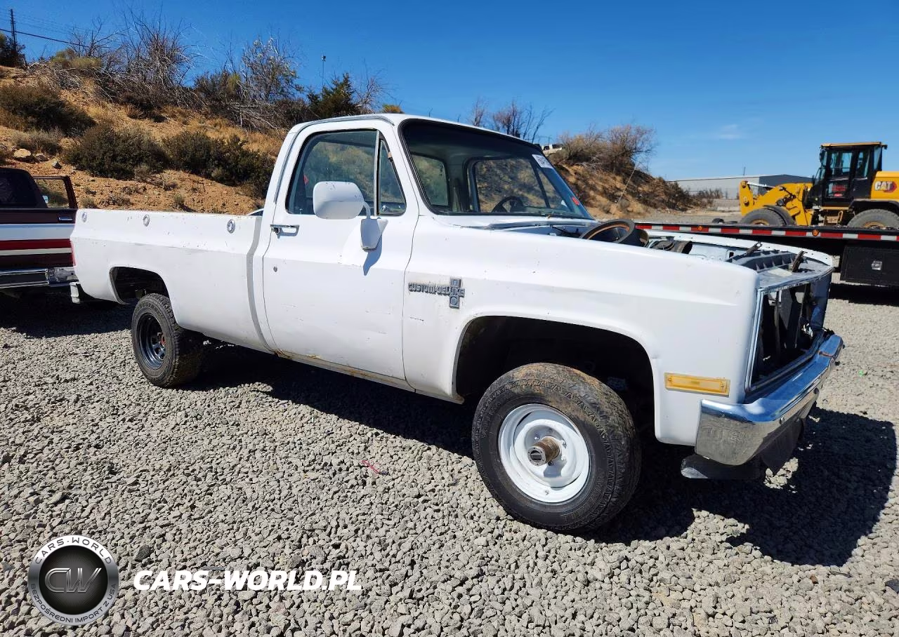 1986 Chevrolet K10 VIN:1GCEK14H9GJ174384 - 4
