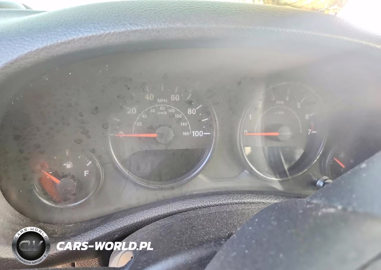 2015 Jeep Wrangler Unlimited Sahara VIN:1C4HJWEG9FL524568 - 9