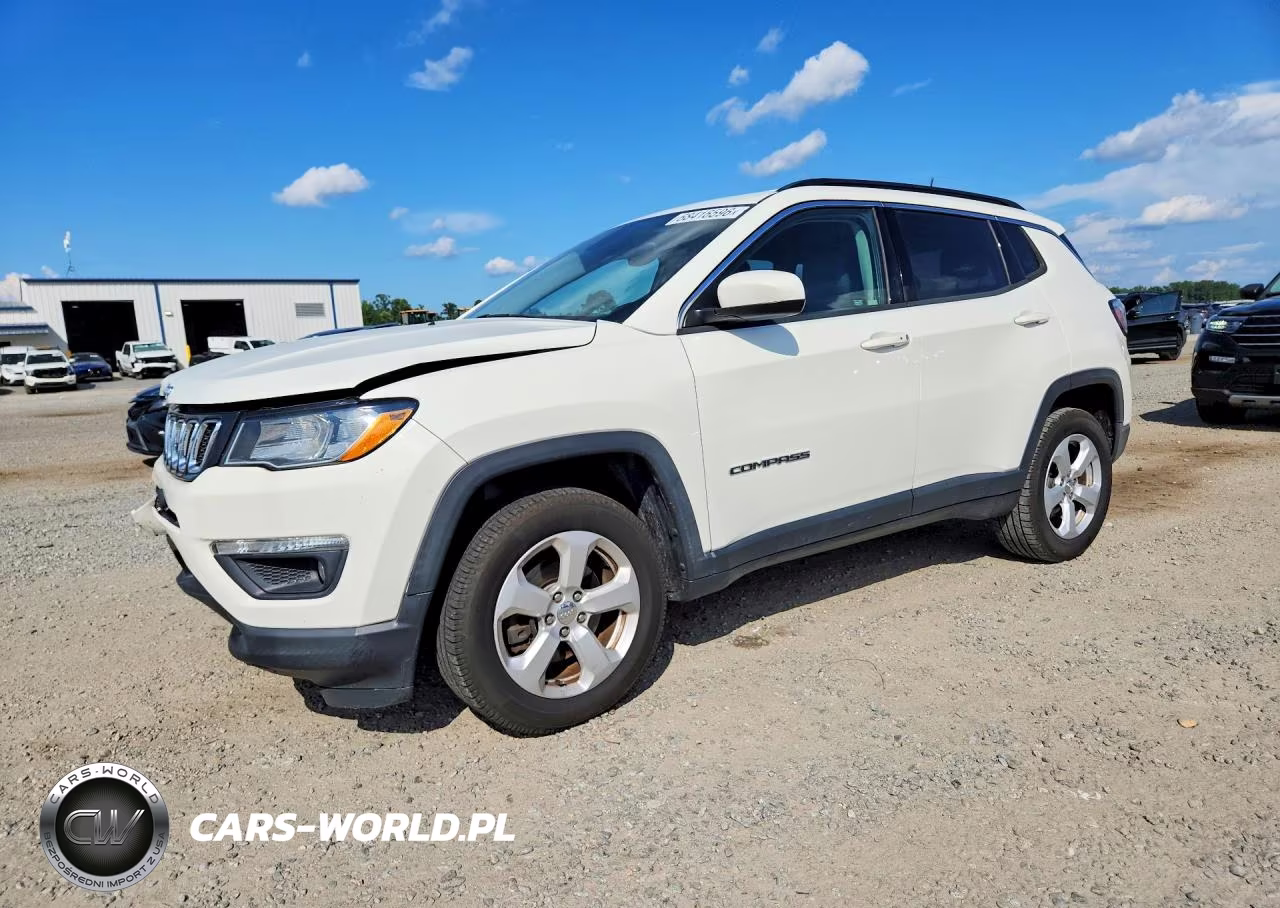 2018 Jeep Compass Latitude VIN:3C4NJDBB4JT103726 - 1