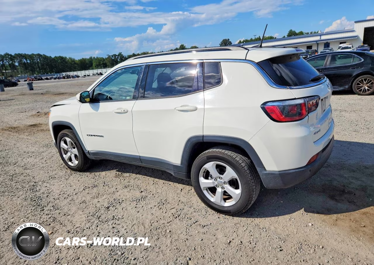 2018 Jeep Compass Latitude VIN:3C4NJDBB4JT103726 - 2