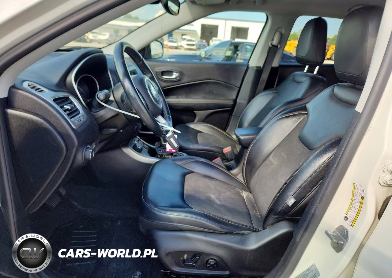 2018 Jeep Compass Latitude VIN:3C4NJDBB4JT103726 - 7