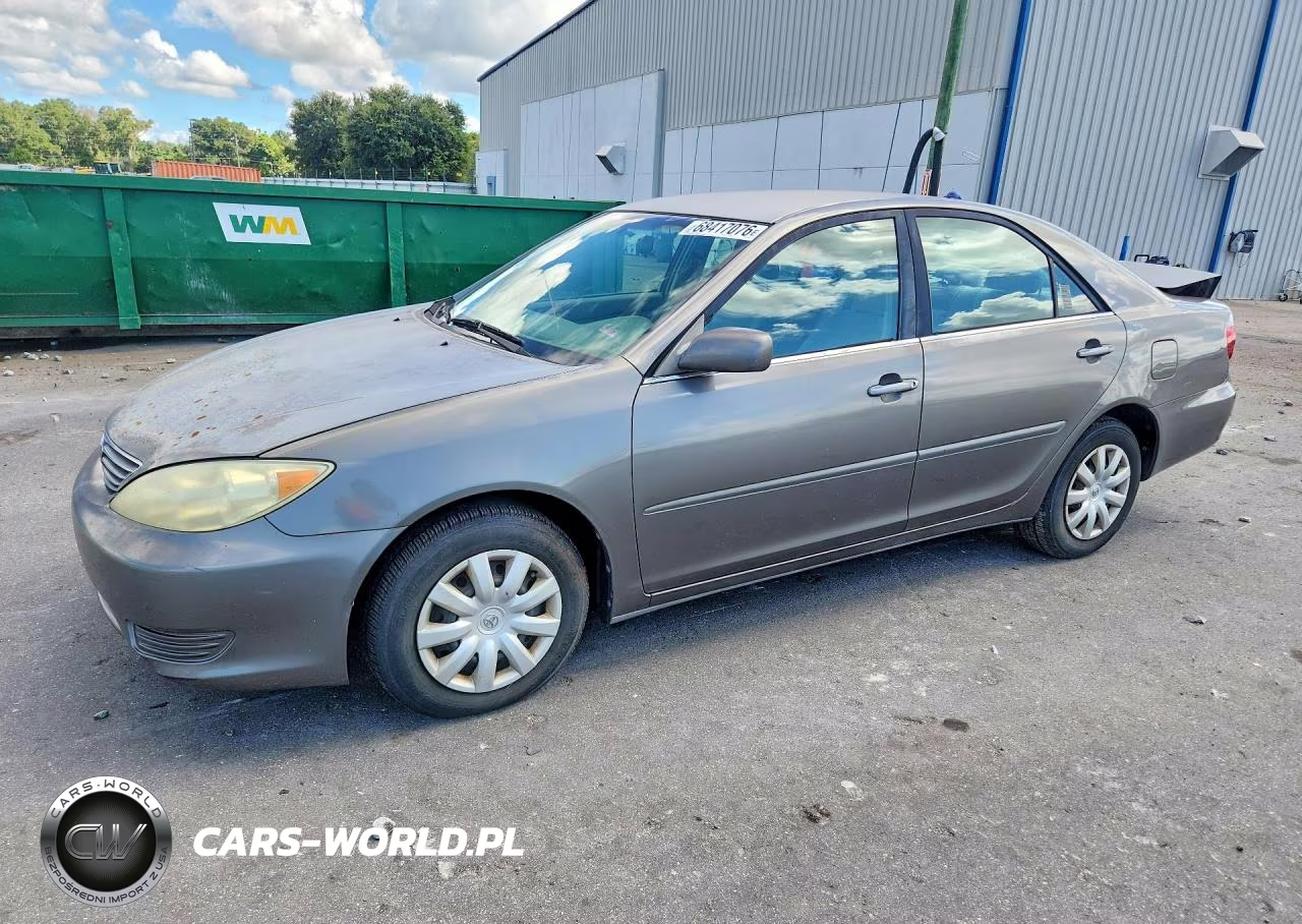2005 Toyota Camry Le – zdjęcie 1 z 13
