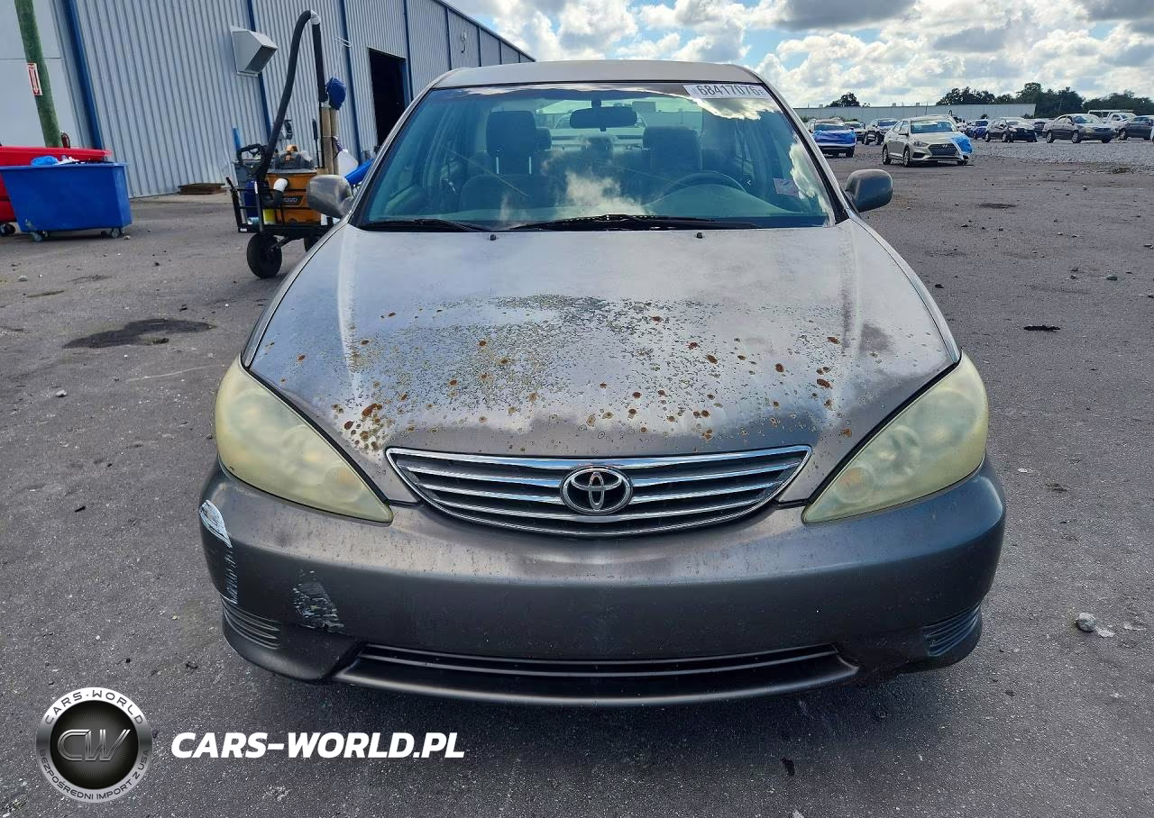 2005 Toyota Camry Le VIN:4T1BE32K75U502235 - 5