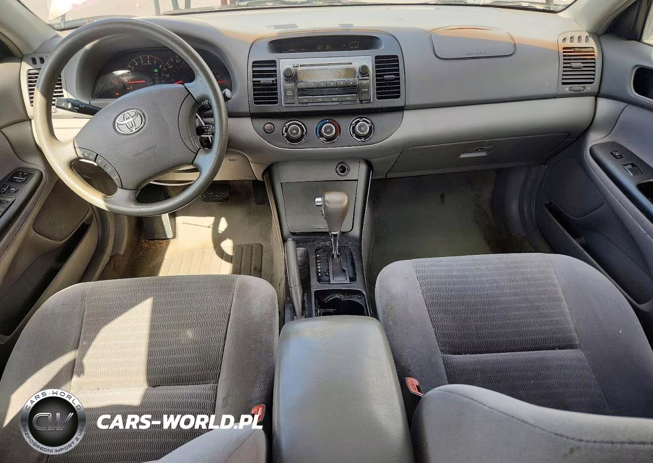 2005 Toyota Camry Le VIN:4T1BE32K75U502235 - 8