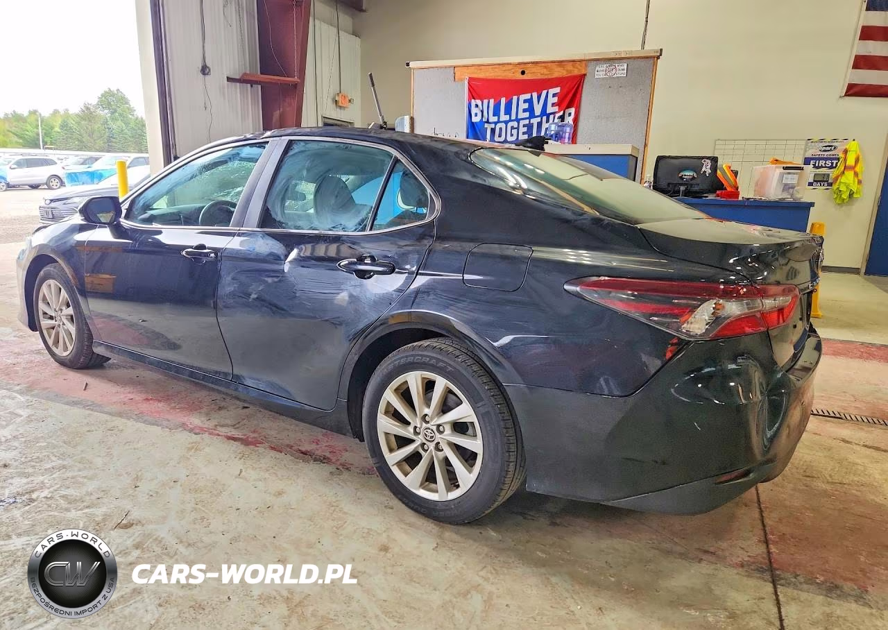 2021 Toyota Camry Le VIN:4T1C11AK0MU448636 - 2