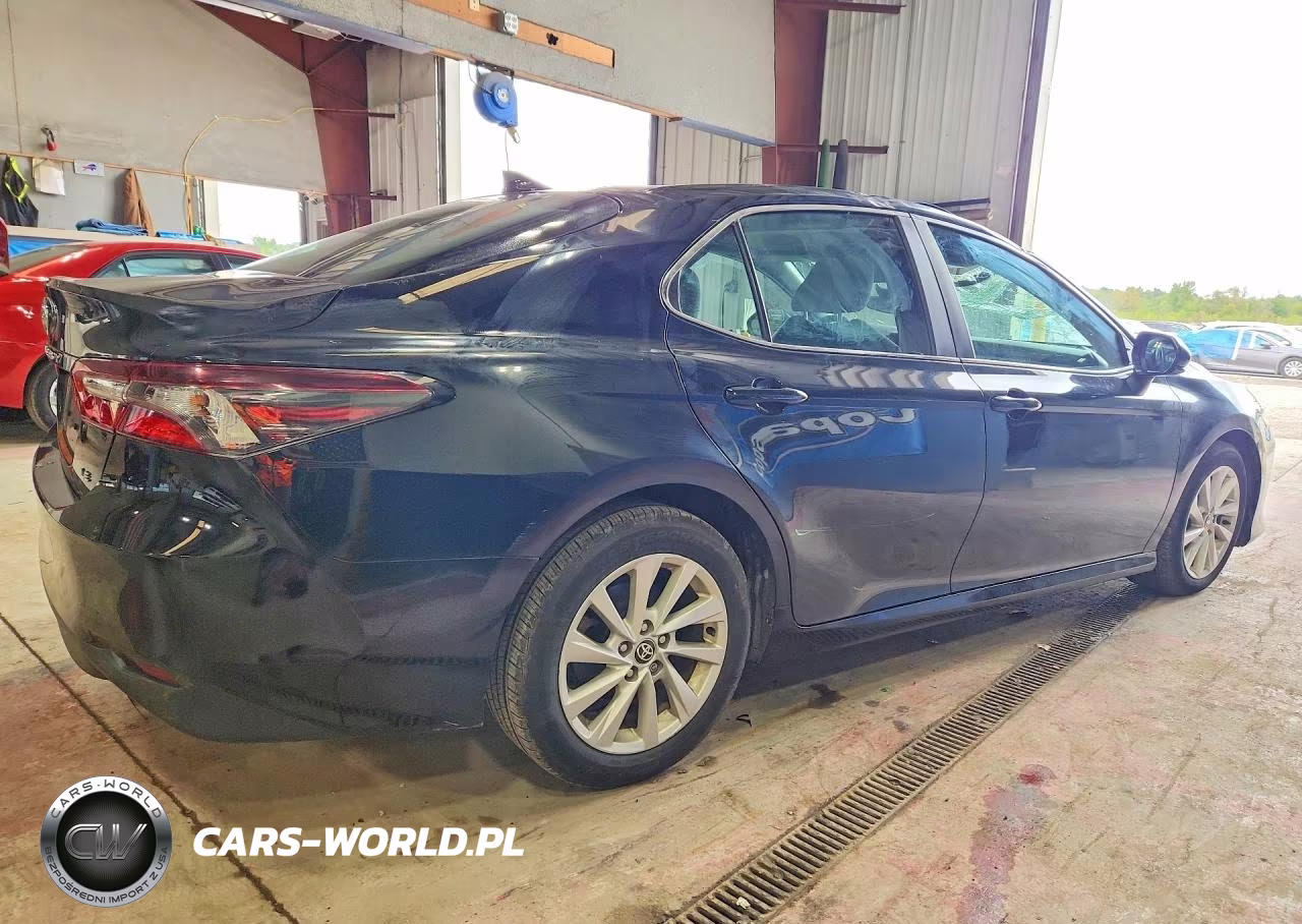 2021 Toyota Camry Le VIN:4T1C11AK0MU448636 - 3