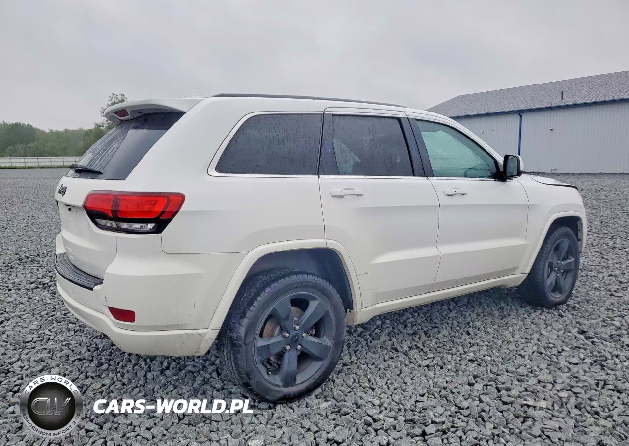 2015 Jeep Grand Cherokee Laredo VIN:1C4RJFAG6FC875481 - 3