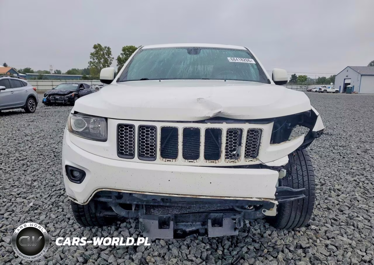 2015 Jeep Grand Cherokee Laredo VIN:1C4RJFAG6FC875481 - 5