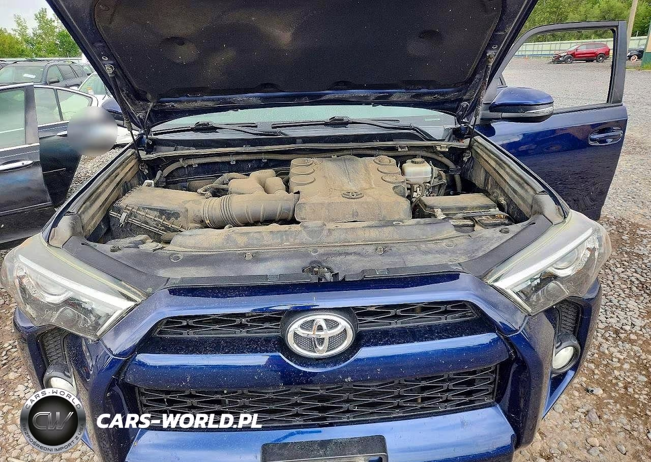 2018 Toyota 4Runner Sr5 Premium VIN:JTEBU5JR7J5492825 - 11