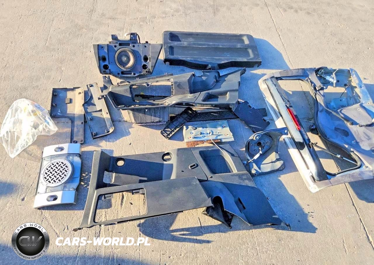 2010 Toyota Fj Cruiser Base VIN:JTEZU4BF3AK010611 - 12