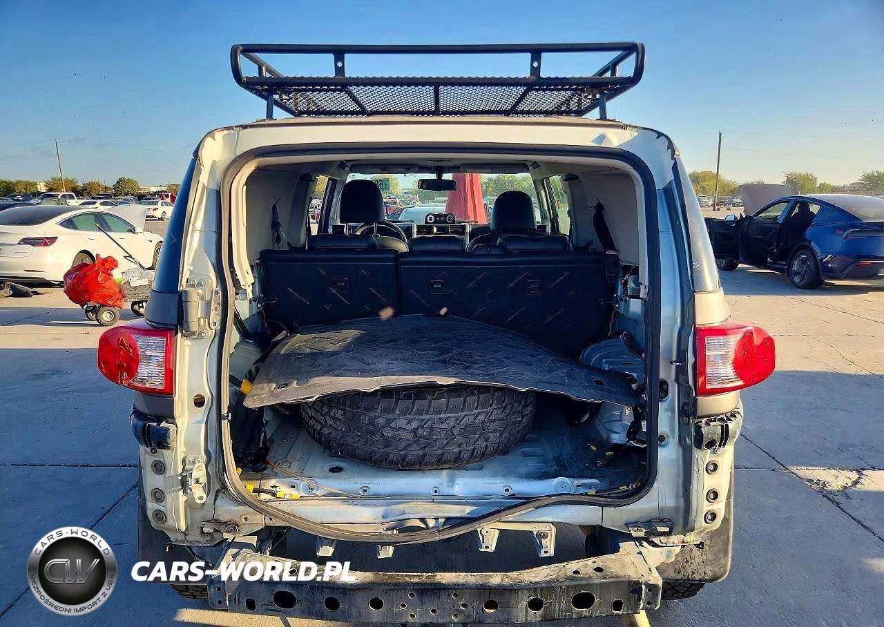 2010 Toyota Fj Cruiser Base VIN:JTEZU4BF3AK010611 - 6