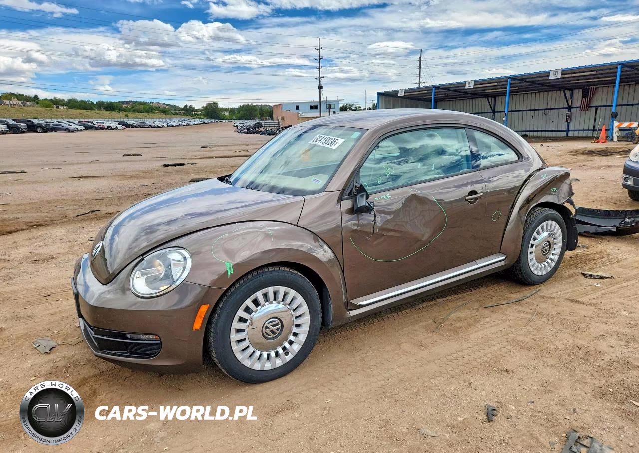 2013 Volkswagen Beetle VIN:3VWJP7AT5DM661914 - 1