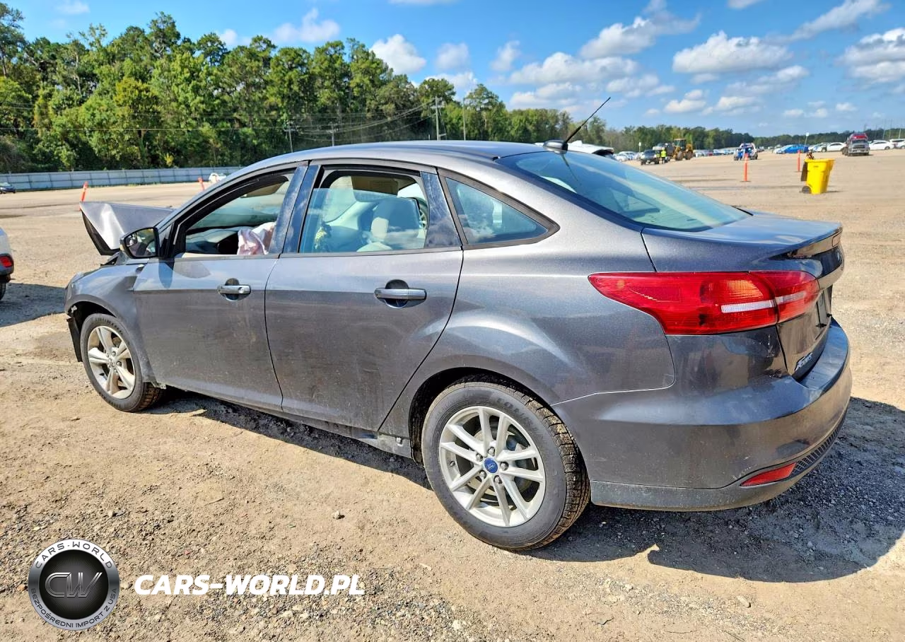 2015 Ford Focus Se VIN:1FADP3F23FL340697 - 2