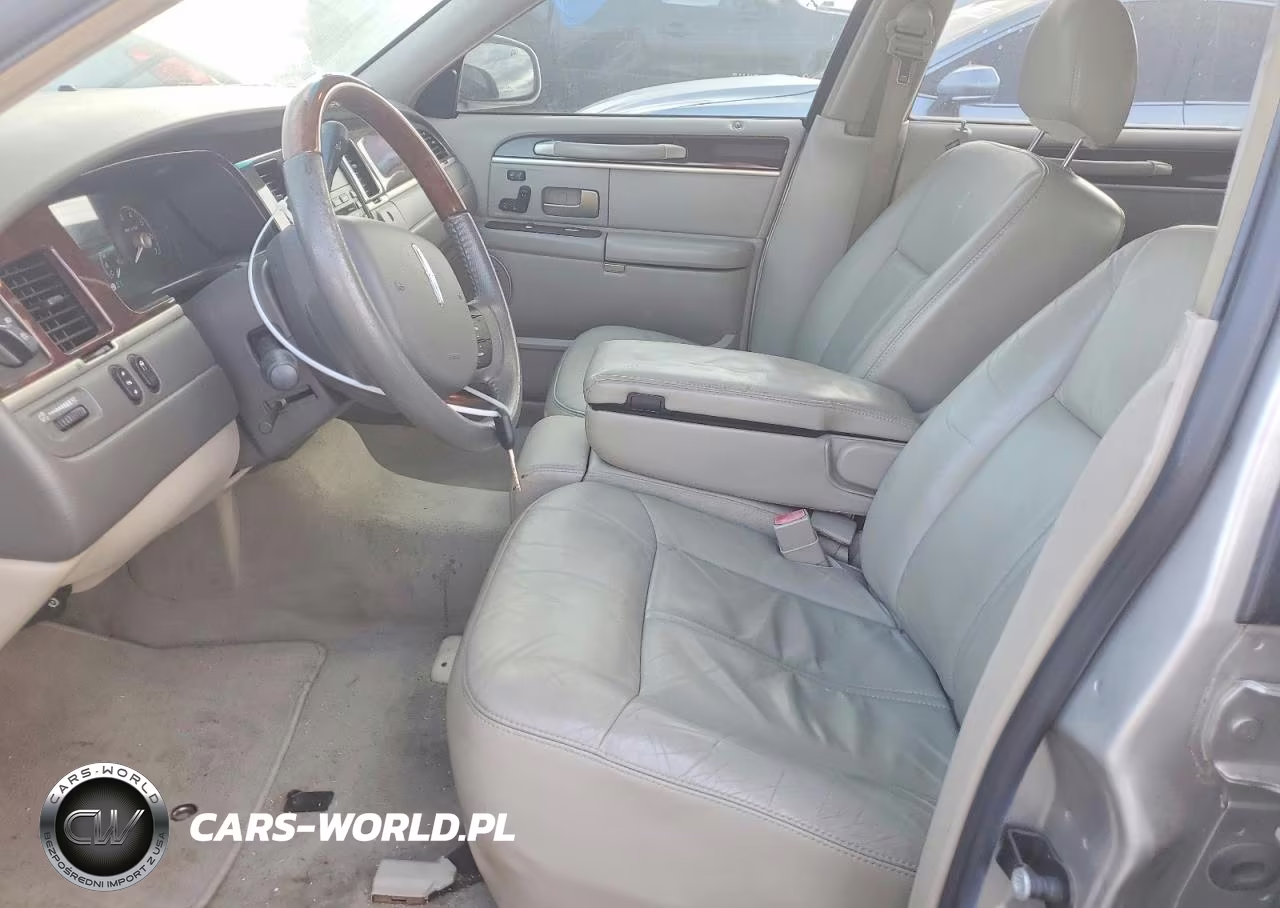 2006 Lincoln Town Car Signature Limited VIN:1LNHM82WX6Y626314 - 7