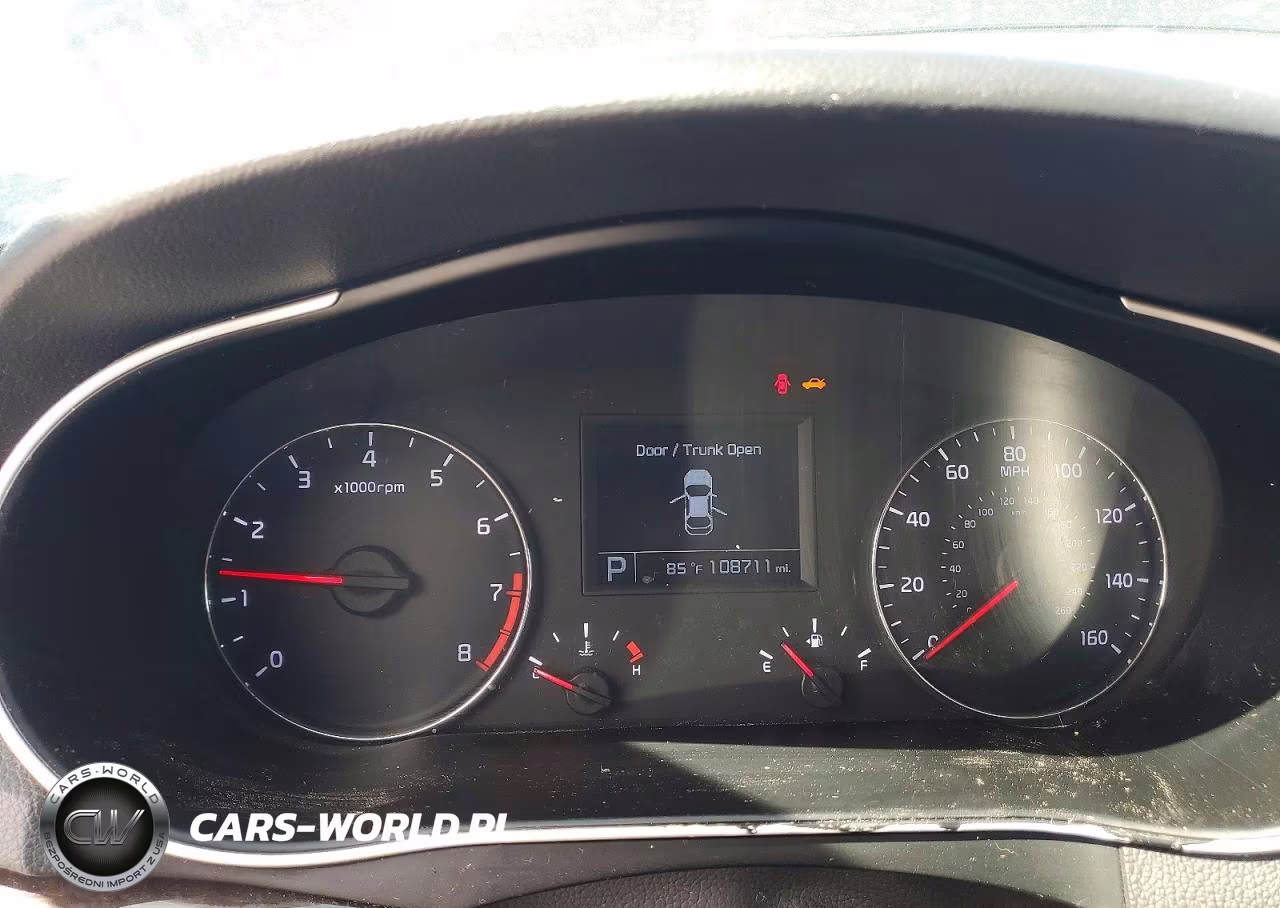 2016 Kia Cadenza Luxury VIN:KNALN4D72G5215483 - 9