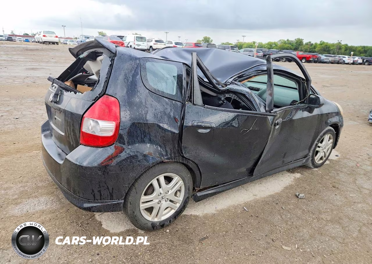 2007 Honda Fit S VIN:JHMGD38657S048099 - 3