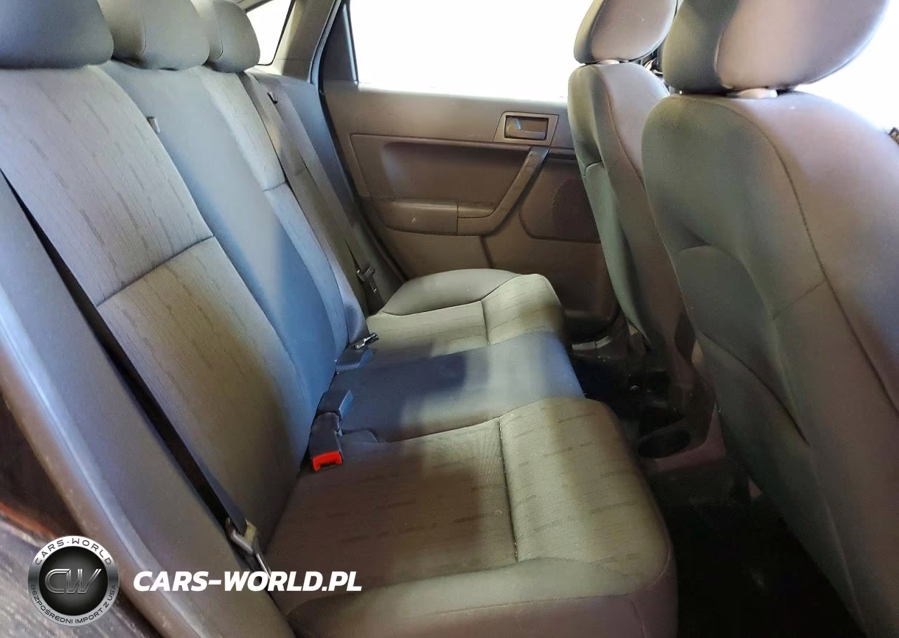 2010 Ford Focus Se VIN:1FAHP3FN0AW150293 - 10