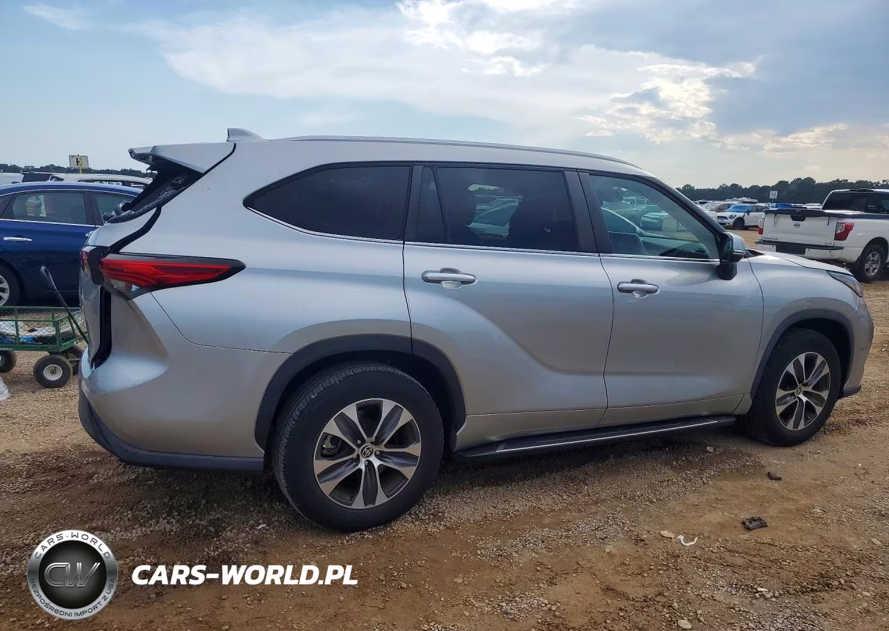 2023 Toyota Highlander Xle VIN:5TDKDRAH6PS003126 - 3