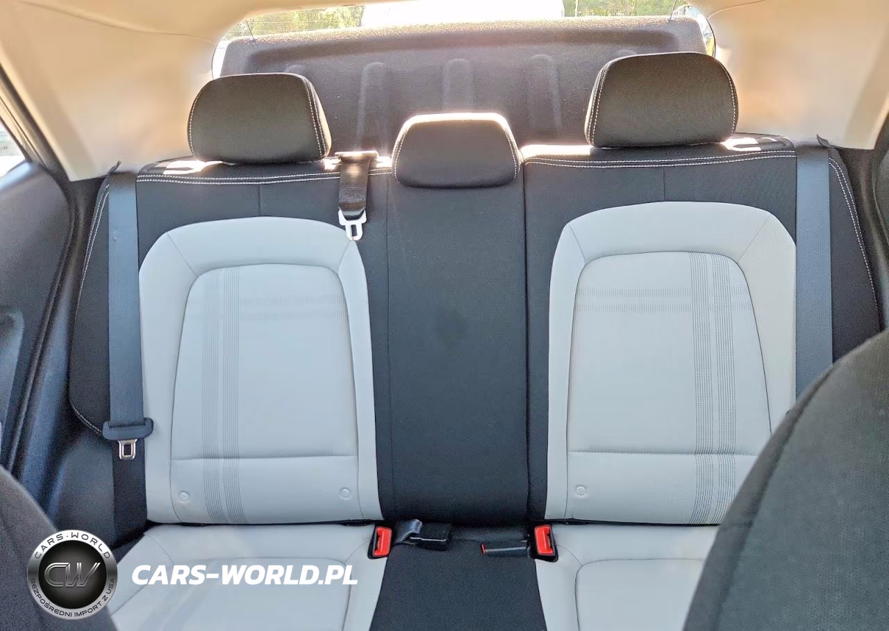 2023 Hyundai Venue Sel VIN:KMHRC8A35PU249043 - 10