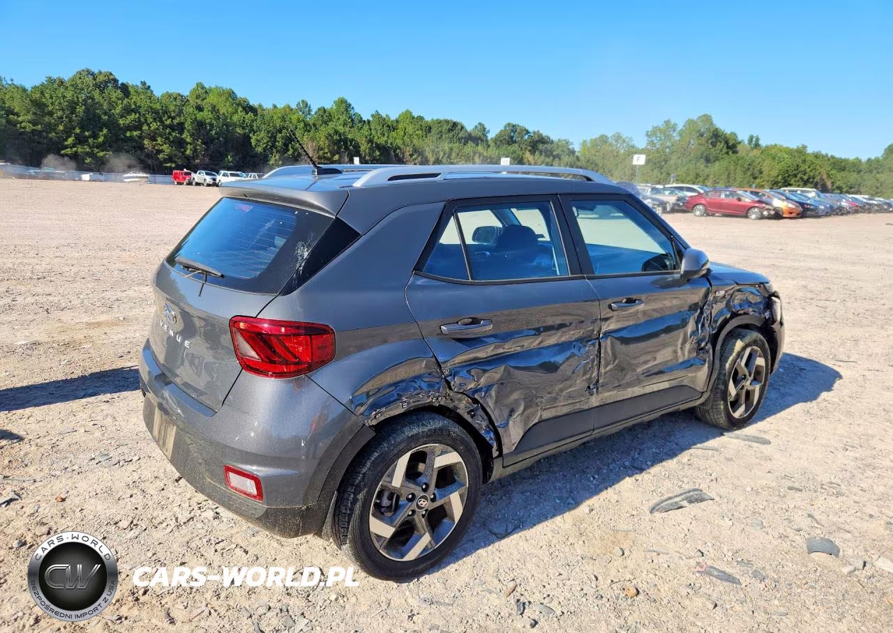 2023 Hyundai Venue Sel VIN:KMHRC8A35PU249043 - 3