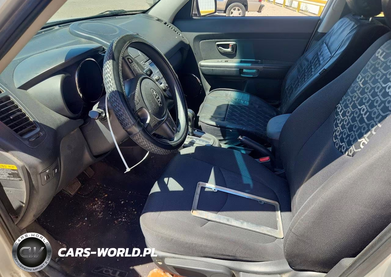 2010 Kia Soul + VIN:KNDJT2A29A7176755 - 7