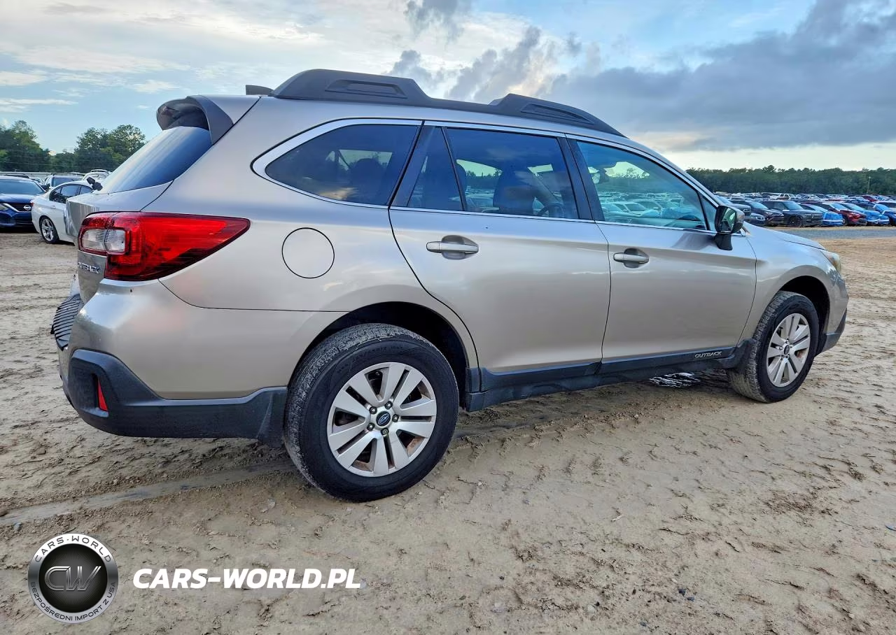 2018 Subaru Outback 2.5I Premium VIN:4S4BSAFC5J3397226 - 3